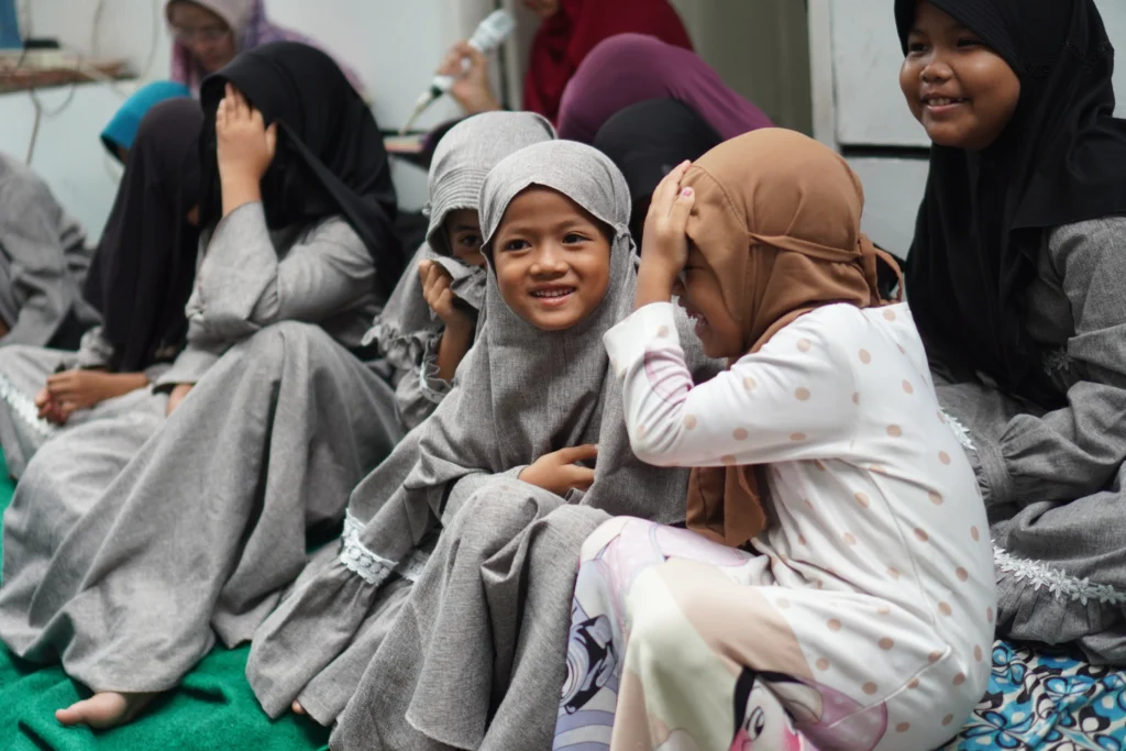 arti anak yatim menurut islam